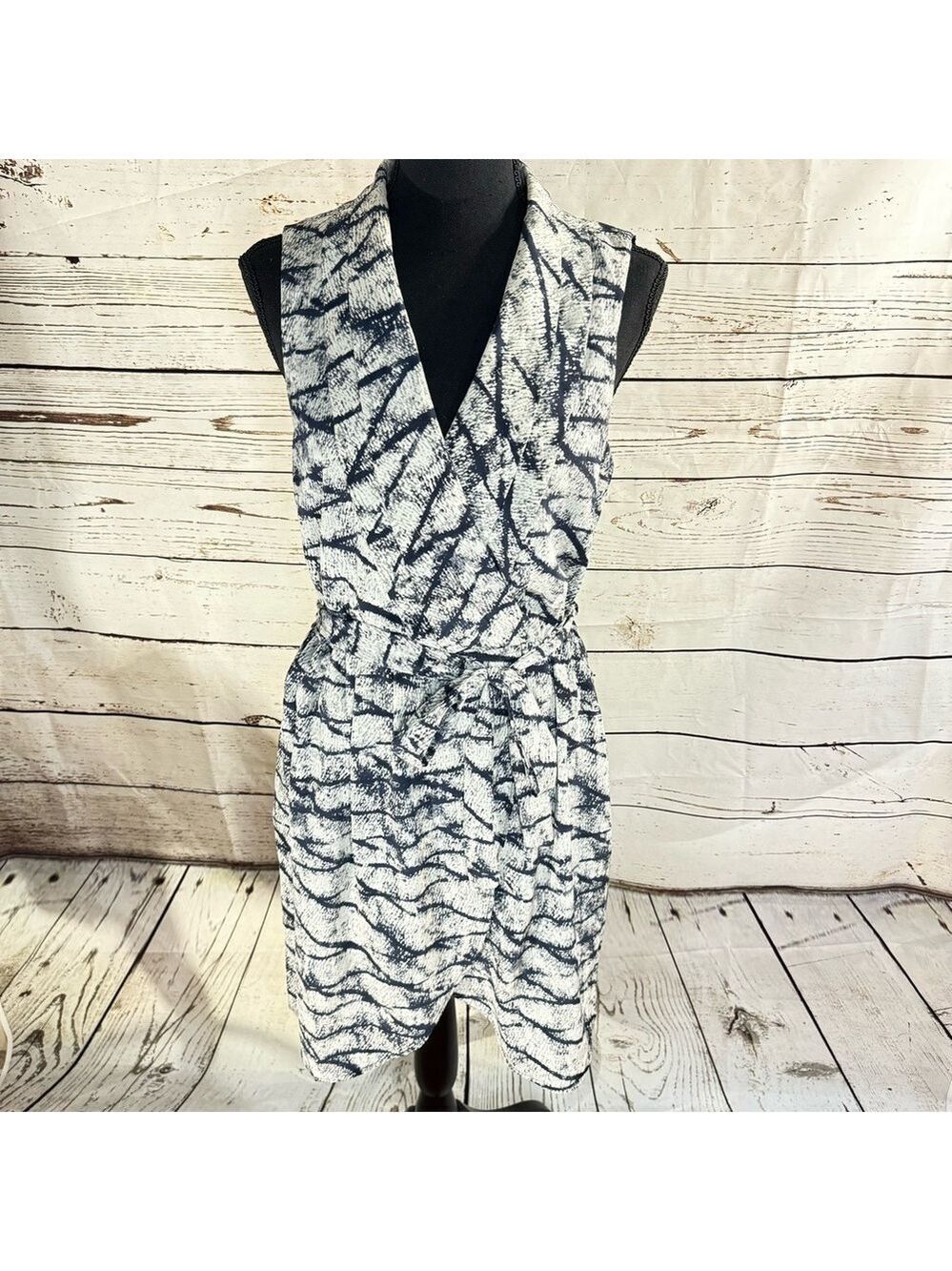 Forever 21 Faux Wrap Sleeveless Dress Navy/White/Gray Medium